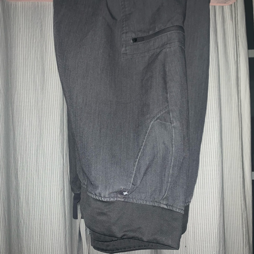 Figs • Zamora • Jogger Scrub Pant • Graphite • Medium Petite